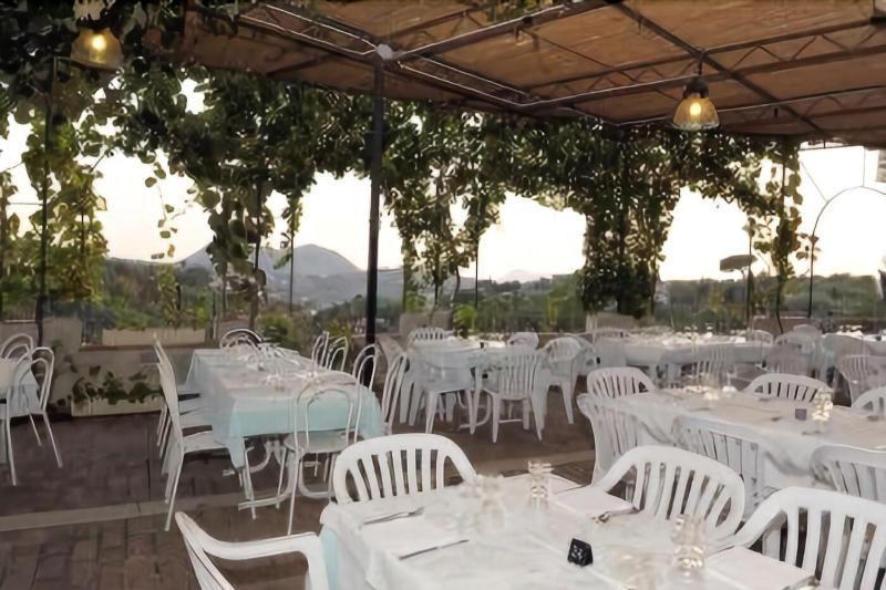 Bed and Breakfast De Maria House SantʼAgata sui Due Golfi Zewnętrze zdjęcie